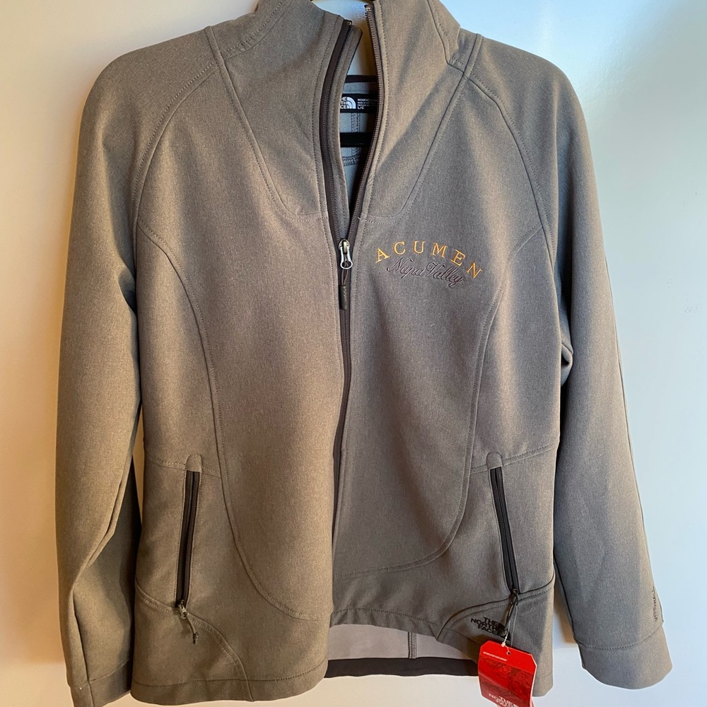 Women’s The North Face Ladies Tech Soft Shell Jacket size L NWT ‼️